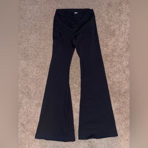 PAC 1980 PAC WHISPER Black Active Crossover Flare Yoga Pants
